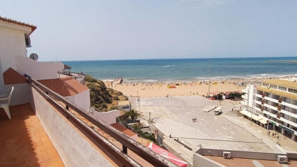 Apartamentos Montramar